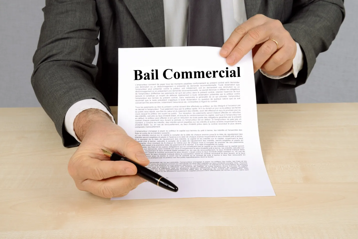 Avocat et notaire pour bail commercial!
